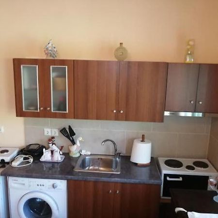 Εξοχική Κατοικία Με Κήπο Στην Άβυθο, Αιγίου Rodhodháfni Exteriör bild